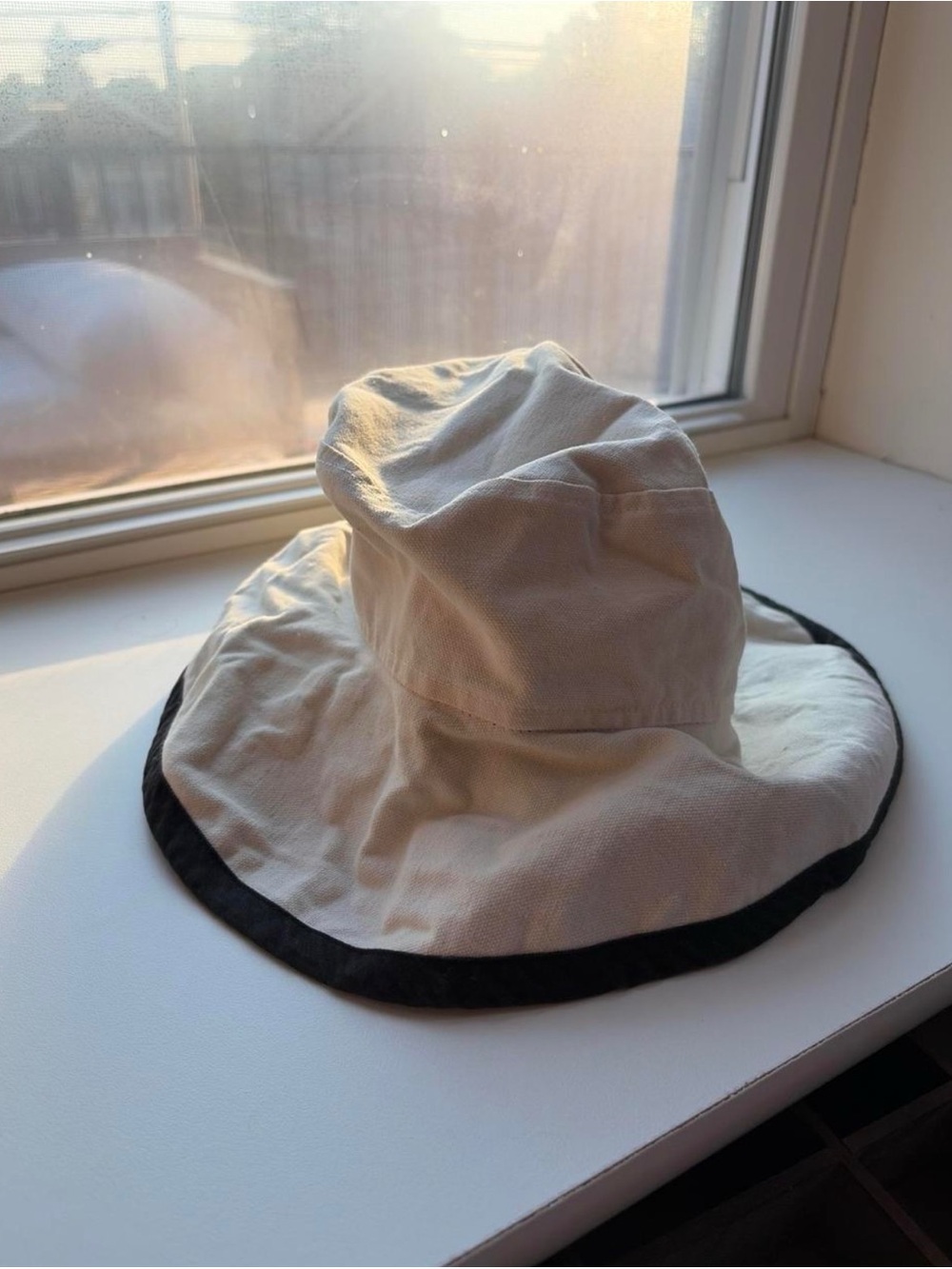 Women’s Small Cotton Sun Hat - Cream with Black Trim